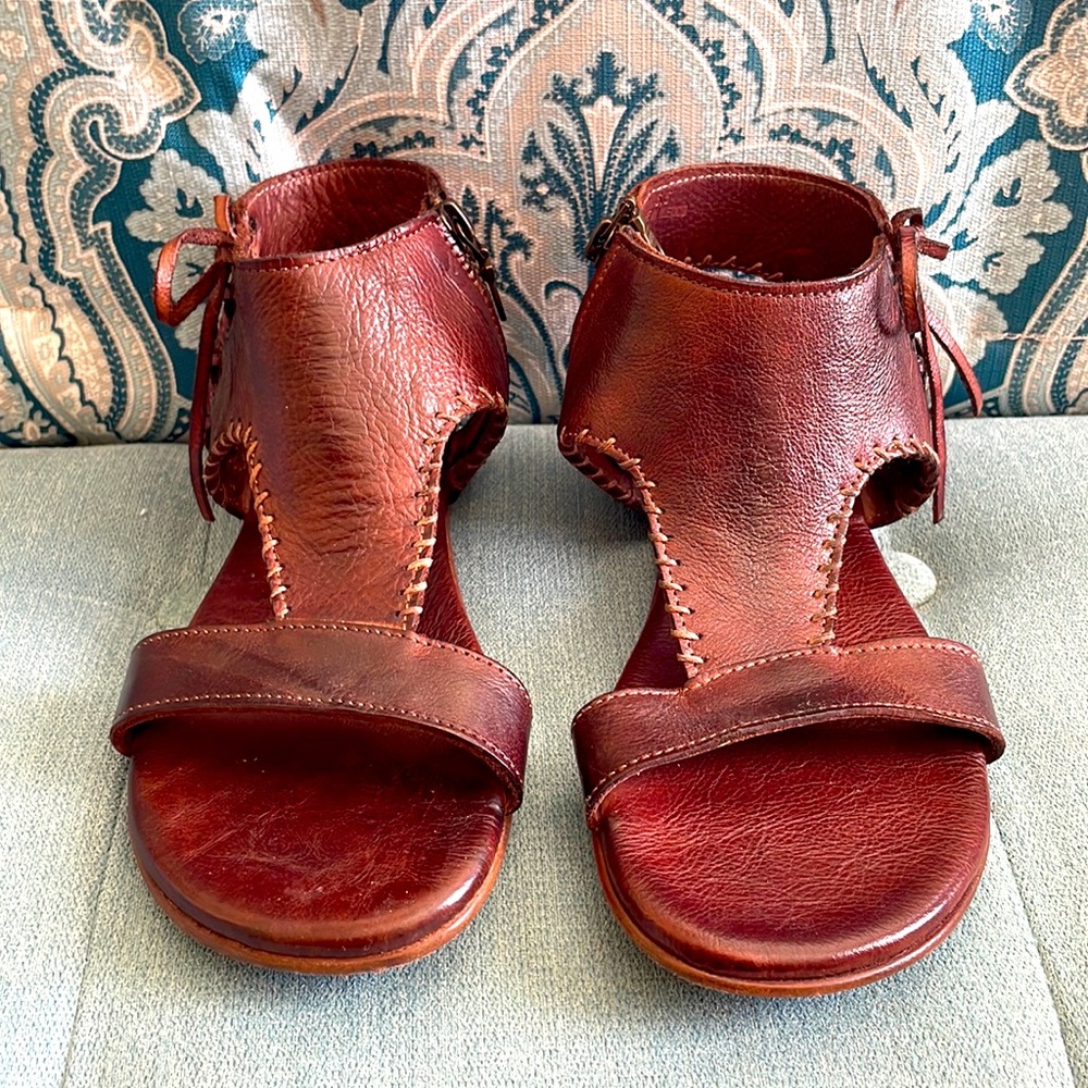 Leather sandals